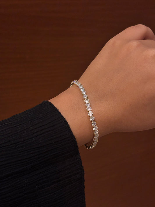 Tennis bracelet