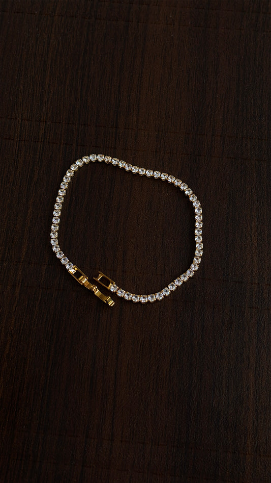 Tennis bracelet